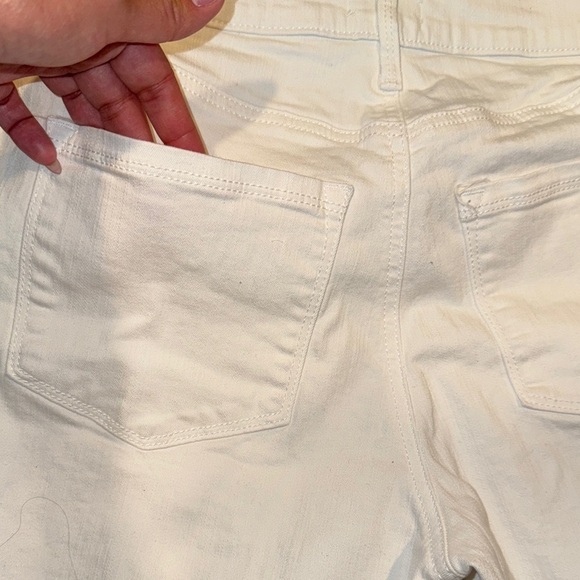 Jessica Simpson- White Jean Shorts size 8 - Picture 6 of 13